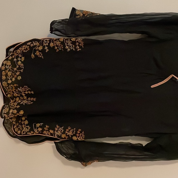 Set - Picture 2 of 6